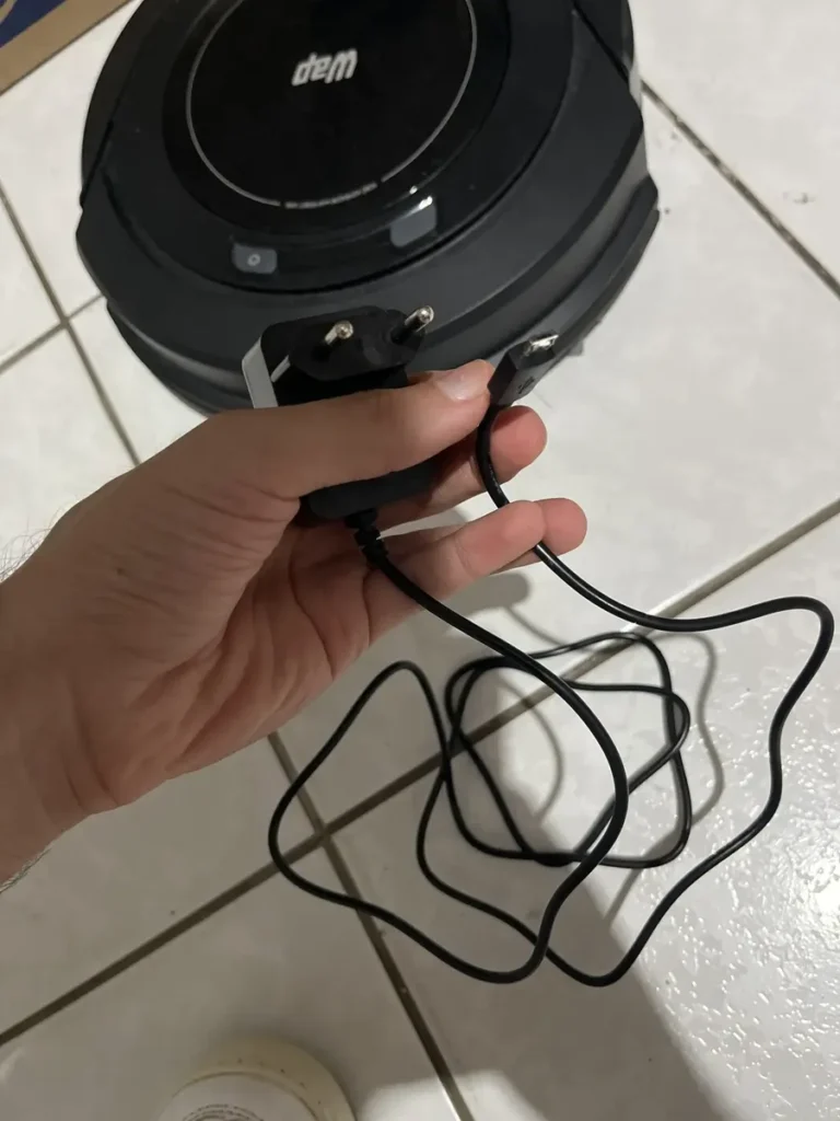 Robô aspirador Robot W90